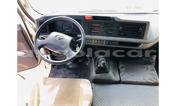 Comprar Importar Toyota Coaster Branco Carro em Import - Dubai em Bengo Province Comprar Importar Toyota Coaster Branco Carro em Import - Dubai em Bengo Province