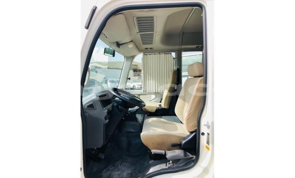 Comprar Importar Toyota Coaster Branco Carro em Import - Dubai em Bengo Province Comprar Importar Toyota Coaster Branco Carro em Import - Dubai em Bengo Province