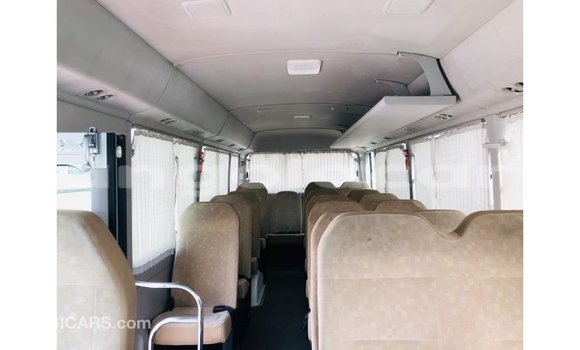 Comprar Importar Toyota Coaster Branco Carro em Import - Dubai em Bengo Province Comprar Importar Toyota Coaster Branco Carro em Import - Dubai em Bengo Province