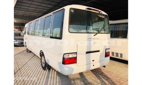 Comprar Importar Toyota Coaster Branco Carro em Import - Dubai em Bengo Province Comprar Importar Toyota Coaster Branco Carro em Import - Dubai em Bengo Province
