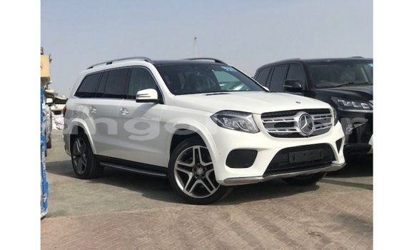 Comprar Importar Mercedes-Benz 190 Branco Carro em Import - Dubai em Bengo Province