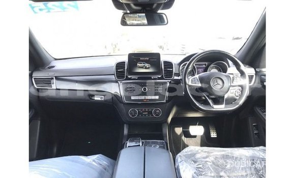 Comprar Importar Mercedes-Benz 190 Branco Carro em Import - Dubai em Bengo Province Comprar Importar Mercedes-Benz 190 Branco Carro em Import - Dubai em Bengo Province