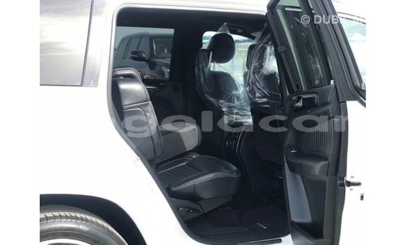 Comprar Importar Mercedes-Benz 190 Branco Carro em Import - Dubai em Bengo Province Comprar Importar Mercedes-Benz 190 Branco Carro em Import - Dubai em Bengo Province