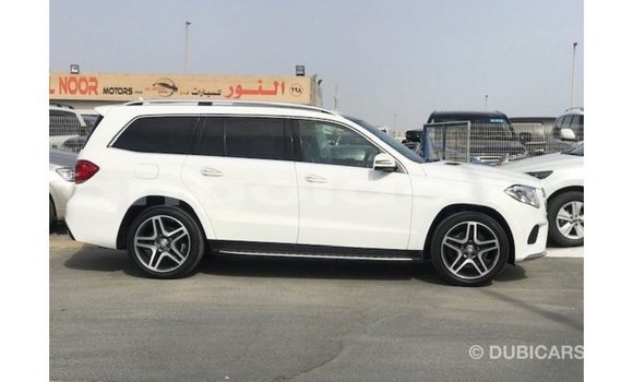 Comprar Importar Mercedes-Benz 190 Branco Carro em Import - Dubai em Bengo Province Comprar Importar Mercedes-Benz 190 Branco Carro em Import - Dubai em Bengo Province