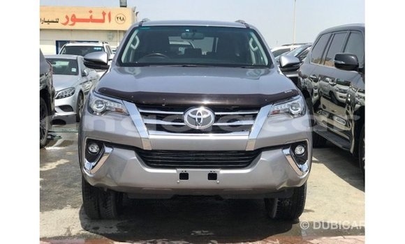 Comprar Importar Toyota Fortuner Outro Carro em Import - Dubai em Bengo Province Comprar Importar Toyota Fortuner Outro Carro em Import - Dubai em Bengo Province