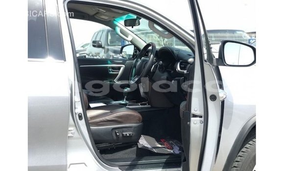 Comprar Importar Toyota Fortuner Outro Carro em Import - Dubai em Bengo Province Comprar Importar Toyota Fortuner Outro Carro em Import - Dubai em Bengo Province