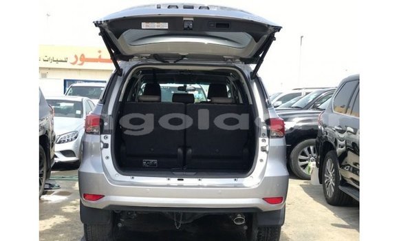 Comprar Importar Toyota Fortuner Outro Carro em Import - Dubai em Bengo Province Comprar Importar Toyota Fortuner Outro Carro em Import - Dubai em Bengo Province