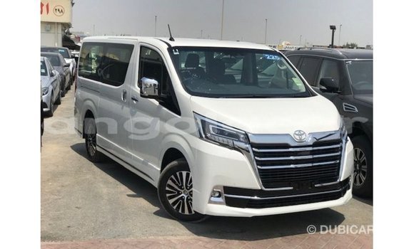 Comprar Importar Toyota Granvia Branco Carro em Import - Dubai em Bengo Province Comprar Importar Toyota Granvia Branco Carro em Import - Dubai em Bengo Province