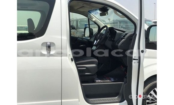 Comprar Importar Toyota Granvia Branco Carro em Import - Dubai em Bengo Province Comprar Importar Toyota Granvia Branco Carro em Import - Dubai em Bengo Province