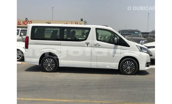 Comprar Importar Toyota Granvia Branco Carro em Import - Dubai em Bengo Province Comprar Importar Toyota Granvia Branco Carro em Import - Dubai em Bengo Province
