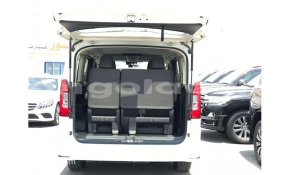 Comprar Importar Toyota Granvia Branco Carro em Import - Dubai em Bengo Province Comprar Importar Toyota Granvia Branco Carro em Import - Dubai em Bengo Province