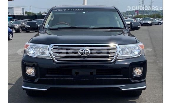 Acheter Import Voiture Toyota Land Cruiser Noir à Import - Dubai, Province de Bengo Acheter Import Voiture Toyota Land Cruiser Noir à Import - Dubai, Province de Bengo