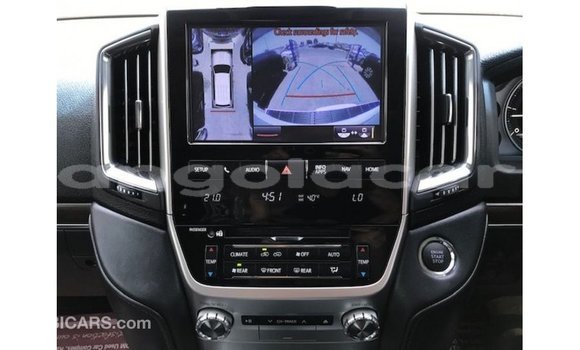 Acheter Import Voiture Toyota Land Cruiser Blanc à Import - Dubai, Province de Bengo Acheter Import Voiture Toyota Land Cruiser Blanc à Import - Dubai, Province de Bengo