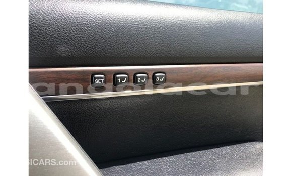 Acheter Import Voiture Toyota Land Cruiser Blanc à Import - Dubai, Province de Bengo Acheter Import Voiture Toyota Land Cruiser Blanc à Import - Dubai, Province de Bengo