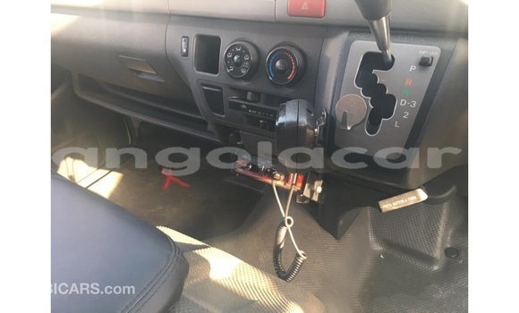 Comprar Importar Toyota Hiace Branco Carro em Import - Dubai em Bengo Province Comprar Importar Toyota Hiace Branco Carro em Import - Dubai em Bengo Province