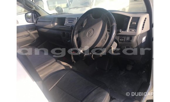 Comprar Importar Toyota Hiace Branco Carro em Import - Dubai em Bengo Province Comprar Importar Toyota Hiace Branco Carro em Import - Dubai em Bengo Province