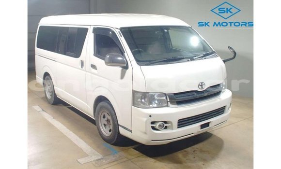 Comprar Importar Toyota Hiace Branco Carro em Import - Dubai em Bengo Province Comprar Importar Toyota Hiace Branco Carro em Import - Dubai em Bengo Province