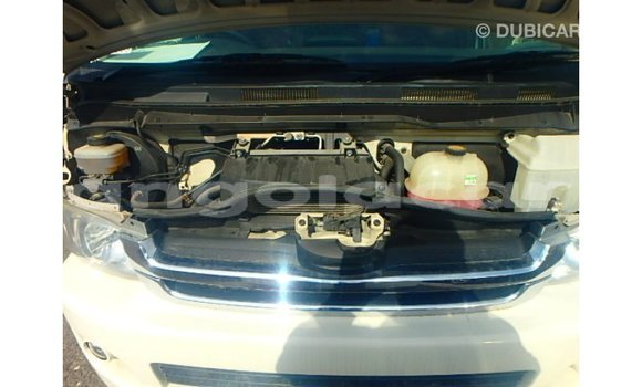 Comprar Importar Toyota Hiace Branco Carro em Import - Dubai em Bengo Province Comprar Importar Toyota Hiace Branco Carro em Import - Dubai em Bengo Province