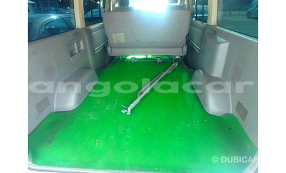 Comprar Importar Toyota Hiace Branco Carro em Import - Dubai em Bengo Province Comprar Importar Toyota Hiace Branco Carro em Import - Dubai em Bengo Province