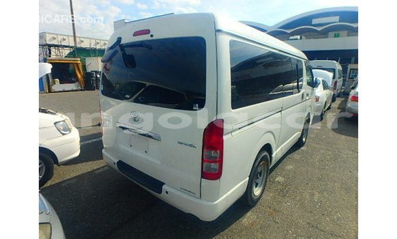 Comprar Importar Toyota Hiace Branco Carro em Import - Dubai em Bengo Province Comprar Importar Toyota Hiace Branco Carro em Import - Dubai em Bengo Province