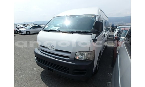 Comprar Importar Toyota Hiace Branco Carro em Import - Dubai em Bengo Province Comprar Importar Toyota Hiace Branco Carro em Import - Dubai em Bengo Province