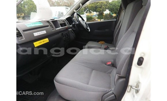 Comprar Importar Toyota Hiace Branco Carro em Import - Dubai em Bengo Province Comprar Importar Toyota Hiace Branco Carro em Import - Dubai em Bengo Province