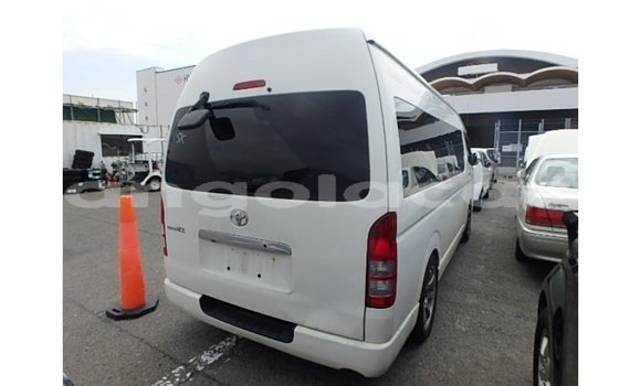 Comprar Importar Toyota Hiace Branco Carro em Import - Dubai em Bengo Province Comprar Importar Toyota Hiace Branco Carro em Import - Dubai em Bengo Province