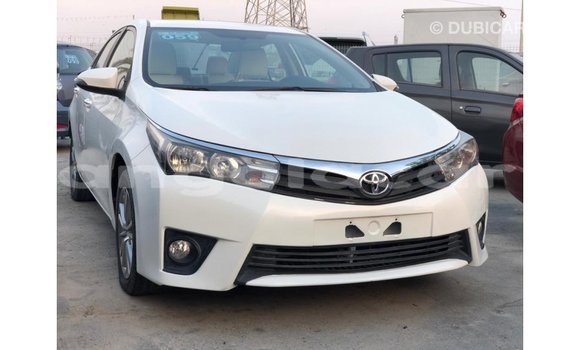 Comprar Importar Toyota Corolla Branco Carro em Import - Dubai em Bengo Province Comprar Importar Toyota Corolla Branco Carro em Import - Dubai em Bengo Province
