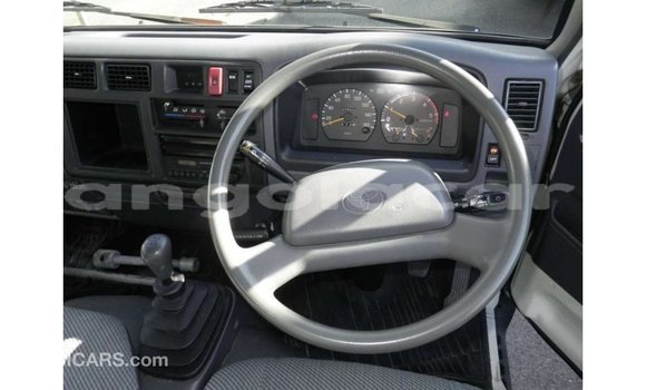 Comprar Importar Toyota Dyna Branco Carro em Import - Dubai em Bengo Province Comprar Importar Toyota Dyna Branco Carro em Import - Dubai em Bengo Province