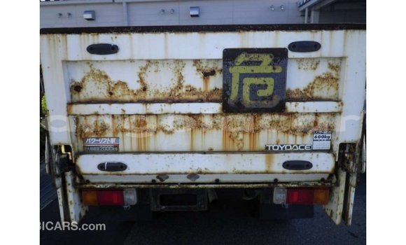 Comprar Importar Toyota Dyna Branco Carro em Import - Dubai em Bengo Province Comprar Importar Toyota Dyna Branco Carro em Import - Dubai em Bengo Province