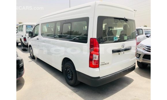 Comprar Importar Toyota Hiace Branco Carro em Import - Dubai em Bengo Province Comprar Importar Toyota Hiace Branco Carro em Import - Dubai em Bengo Province