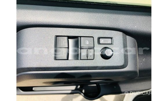 Comprar Importar Toyota Hiace Branco Carro em Import - Dubai em Bengo Province Comprar Importar Toyota Hiace Branco Carro em Import - Dubai em Bengo Province