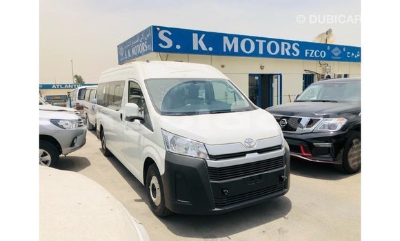 Comprar Importar Toyota Hiace Branco Carro em Import - Dubai em Bengo Province Comprar Importar Toyota Hiace Branco Carro em Import - Dubai em Bengo Province