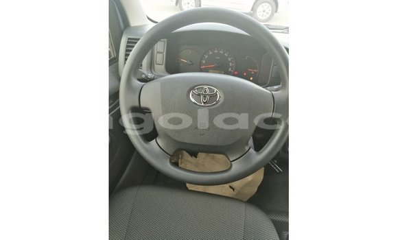 Comprar Importar Toyota Hiace Branco Carro em Import - Dubai em Bengo Province Comprar Importar Toyota Hiace Branco Carro em Import - Dubai em Bengo Province