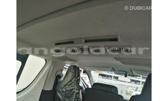 Comprar Importar Toyota Hiace Branco Carro em Import - Dubai em Bengo Province Comprar Importar Toyota Hiace Branco Carro em Import - Dubai em Bengo Province