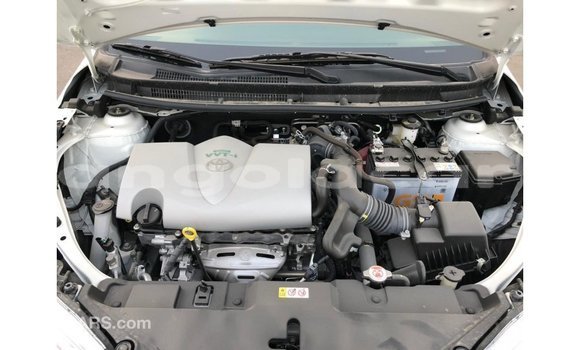 Acheter Import Voiture Toyota Yaris Blanc à Import - Dubai, Province de Bengo Acheter Import Voiture Toyota Yaris Blanc à Import - Dubai, Province de Bengo