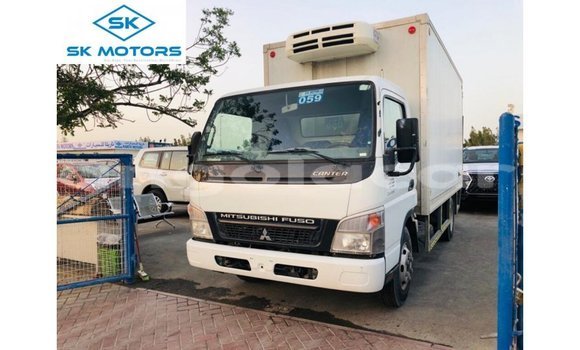 Comprar Importar Mitsubishi Carisma Branco Carro em Import - Dubai em Bengo Province Comprar Importar Mitsubishi Carisma Branco Carro em Import - Dubai em Bengo Province