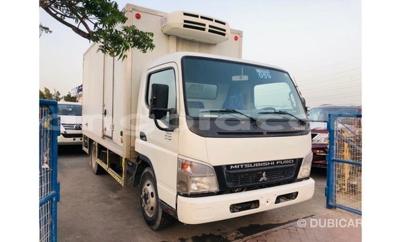 Comprar Importar Mitsubishi Carisma Branco Carro em Import - Dubai em Bengo Province Comprar Importar Mitsubishi Carisma Branco Carro em Import - Dubai em Bengo Province