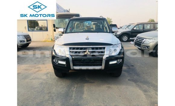 Comprar Importar Mitsubishi Pajero Preto Carro em Import - Dubai em Bengo Province