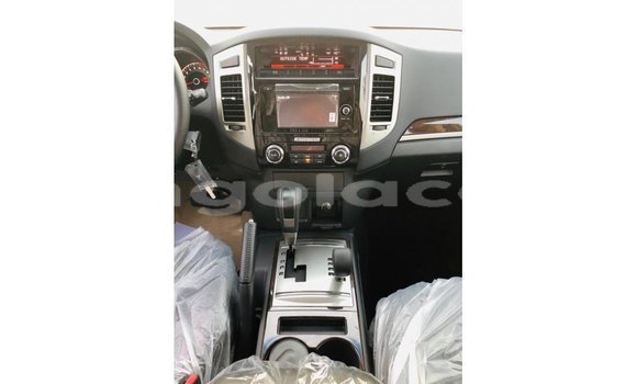 Comprar Importar Mitsubishi Pajero Preto Carro em Import - Dubai em Bengo Province Comprar Importar Mitsubishi Pajero Preto Carro em Import - Dubai em Bengo Province