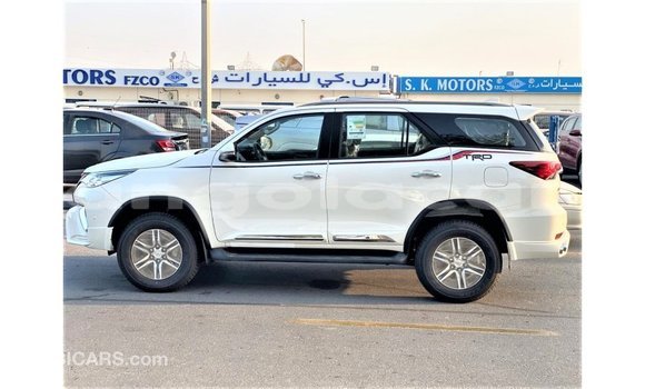 Comprar Importar Toyota Fortuner Branco Carro em Import - Dubai em Bengo Province Comprar Importar Toyota Fortuner Branco Carro em Import - Dubai em Bengo Province
