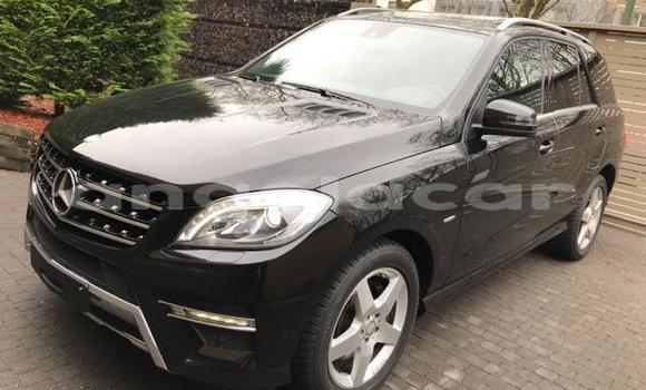 Comprar Usado Mercedes-Benz M-klasse Branco Carro em Luanda em Luanda Province Comprar Usado Mercedes-Benz M-klasse Branco Carro em Luanda em Luanda Province