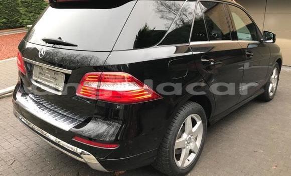 Comprar Usado Mercedes-Benz M-klasse Branco Carro em Luanda em Luanda Province Comprar Usado Mercedes-Benz M-klasse Branco Carro em Luanda em Luanda Province