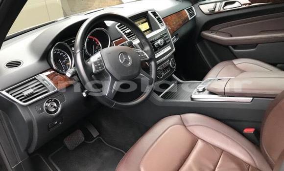 Comprar Usado Mercedes-Benz M-klasse Branco Carro em Luanda em Luanda Province Comprar Usado Mercedes-Benz M-klasse Branco Carro em Luanda em Luanda Province