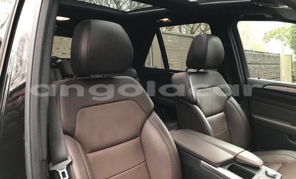 Comprar Usado Mercedes-Benz M-klasse Branco Carro em Luanda em Luanda Province Comprar Usado Mercedes-Benz M-klasse Branco Carro em Luanda em Luanda Province