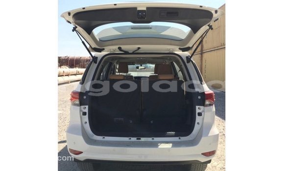 Acheter Import Voiture Toyota Fortuner Blanc à Import - Dubai, Province de Bengo Acheter Import Voiture Toyota Fortuner Blanc à Import - Dubai, Province de Bengo