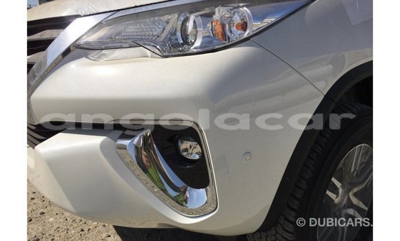 Acheter Import Voiture Toyota Fortuner Blanc à Import - Dubai, Province de Bengo Acheter Import Voiture Toyota Fortuner Blanc à Import - Dubai, Province de Bengo