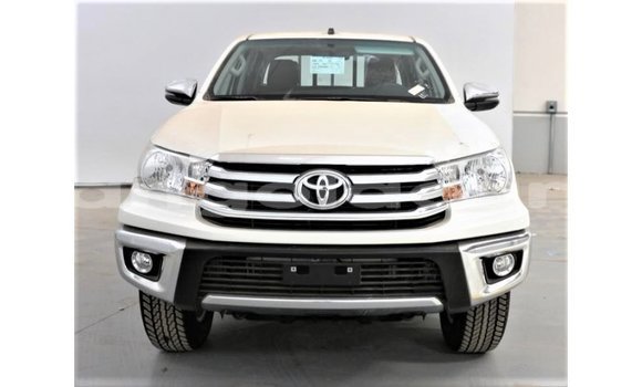 Comprar Importar Toyota Hilux Branco Carro em Import - Dubai em Bengo Province