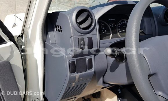 Comprar Importar Toyota Land Cruiser Branco Carro em Import - Dubai em Bengo Province Comprar Importar Toyota Land Cruiser Branco Carro em Import - Dubai em Bengo Province
