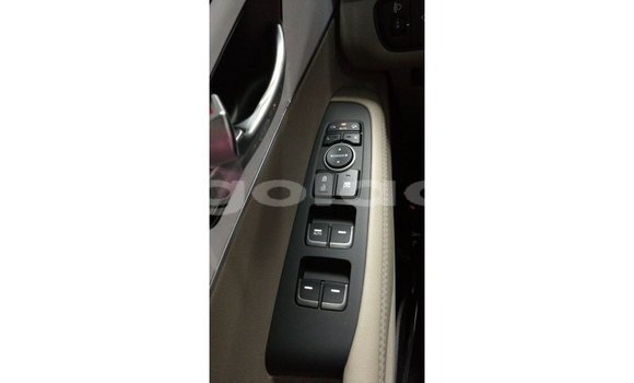 Comprar Importar Kia Sorento Branco Carro em Import - Dubai em Bengo Province Comprar Importar Kia Sorento Branco Carro em Import - Dubai em Bengo Province